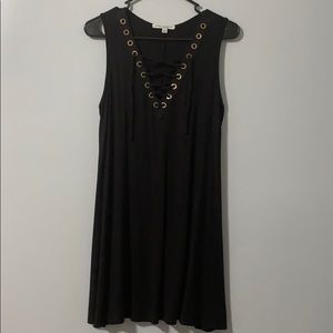 Black sleeveless dress